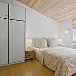 度假居 Hus 1 *