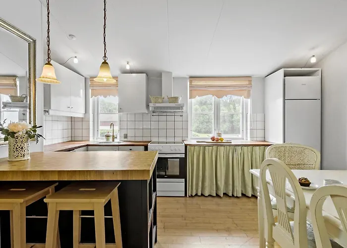 Hus 1 *